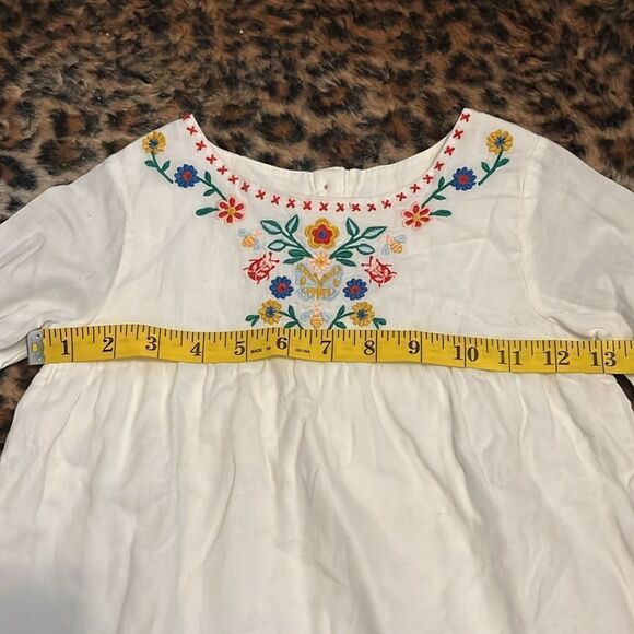 Boden Girls White Embroidered Floral Boho Feminine Top Summer Spring - Picture 4 of 8